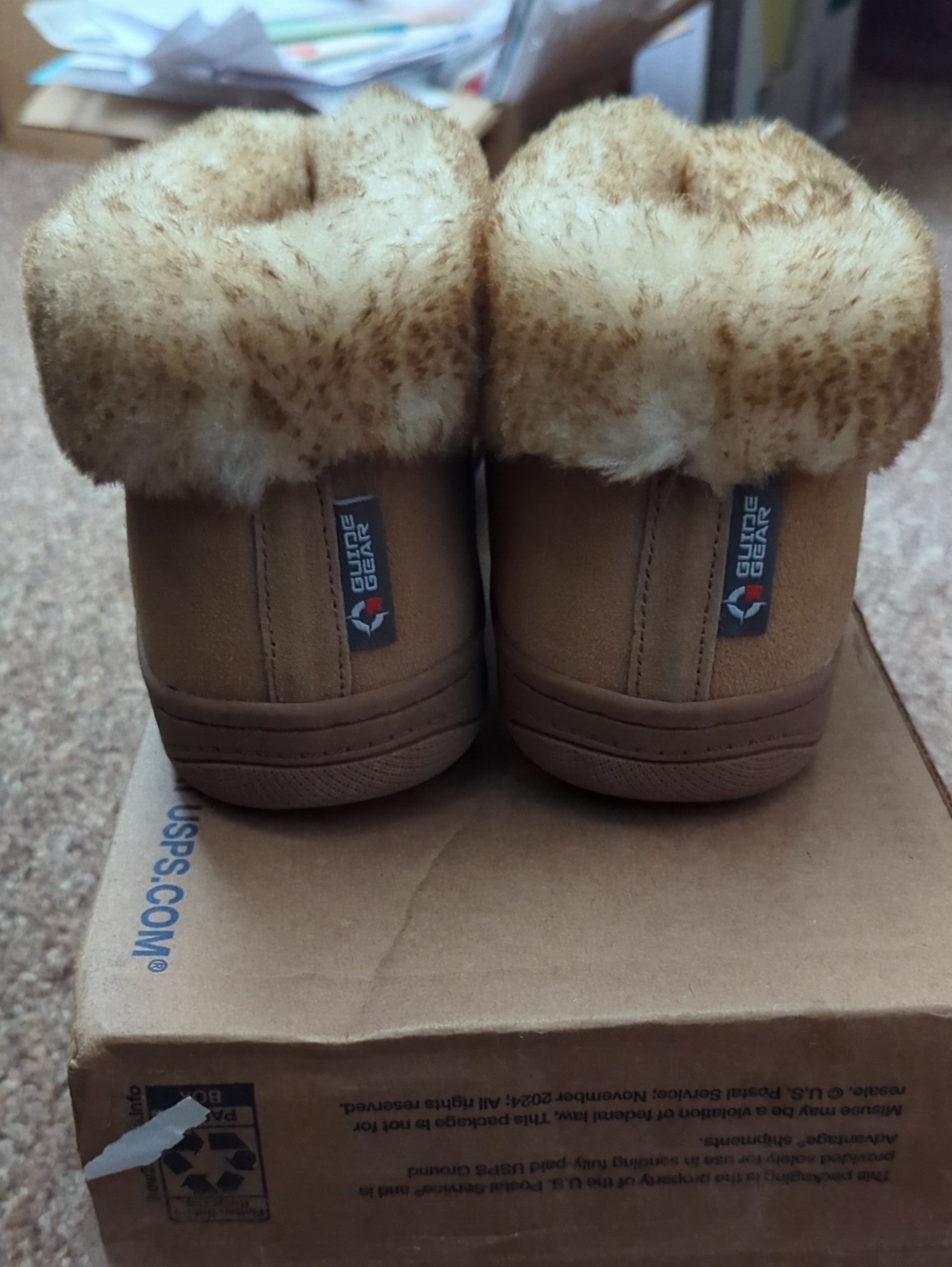 Slippers - Picture 4 of 10